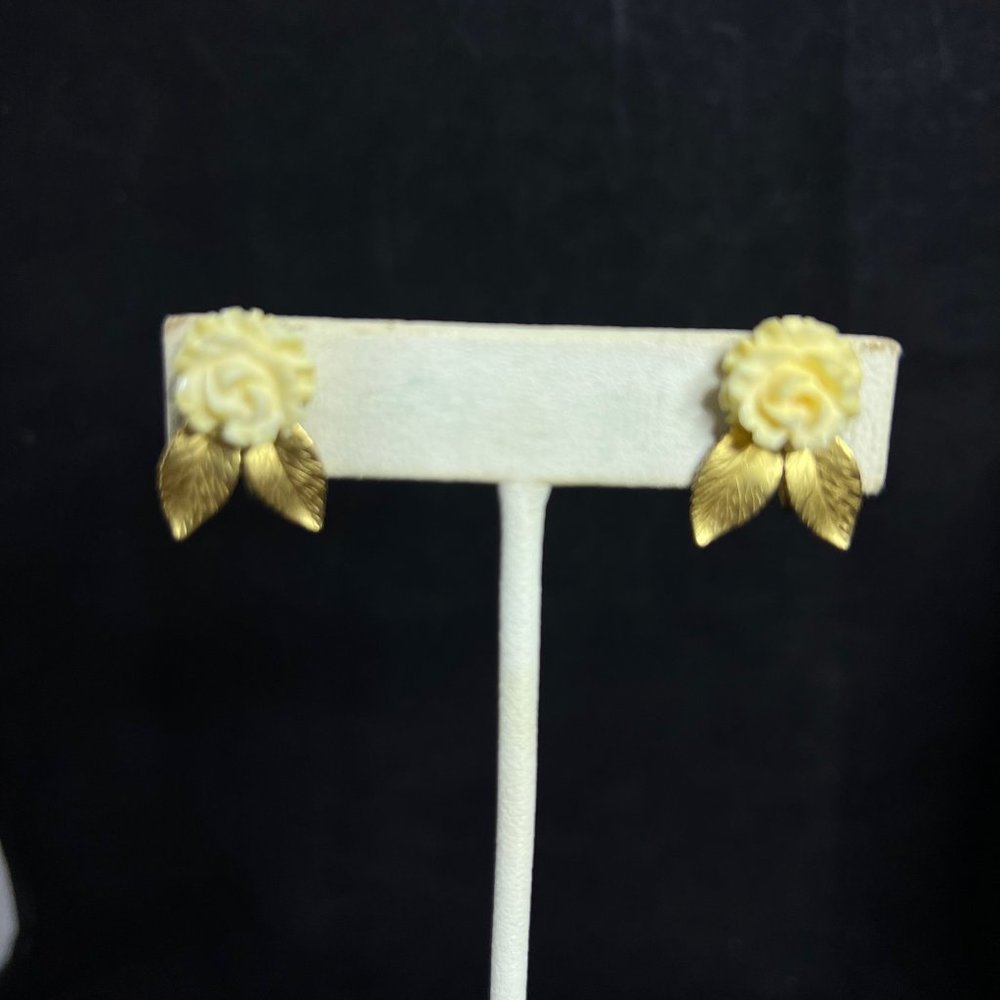Vintage CR Company 1/20 12K GF Flower Screw Back Earrings (2816)